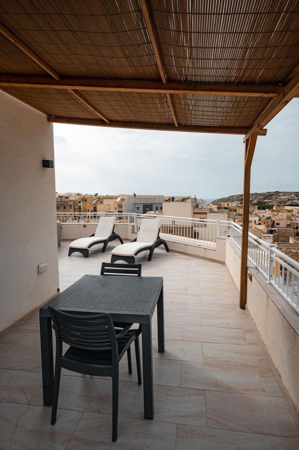 The Willows Penthouses With Jacuzzi Ghajn il-Kbira  Extérieur photo